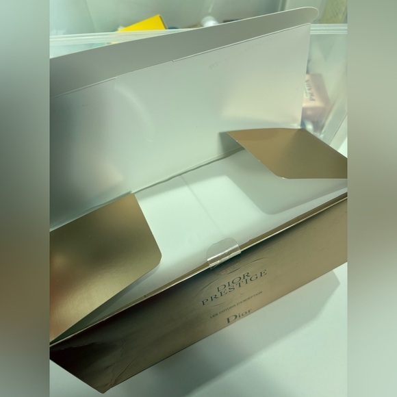 Dior Prestige Skincare Cotton Pads - Picture 4 of 6